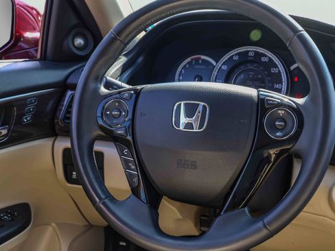 Used 2017 Honda Accord EX-L image 14