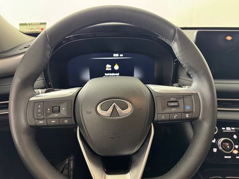 Used 2023 INFINITI QX60 Luxe AWD/4WD image 12
