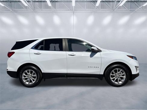 Used 2021 Chevrolet Equinox LT image 3