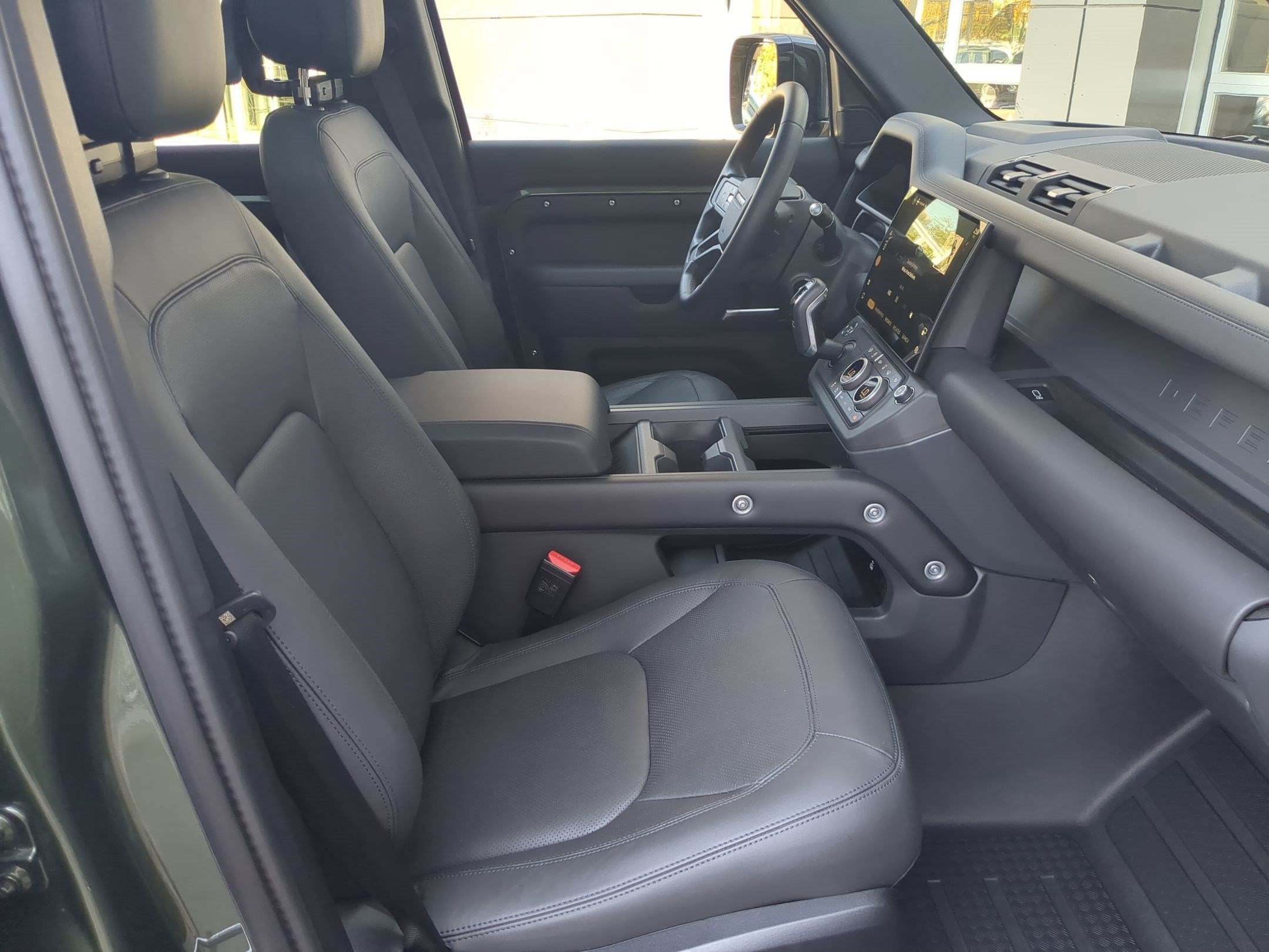 Used 2026 Land Rover Defender 130 S AWD/4WD image 34