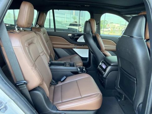 Certified 2024 Lincoln Aviator Reserve w/ Equipment Group 201A RWD image 24