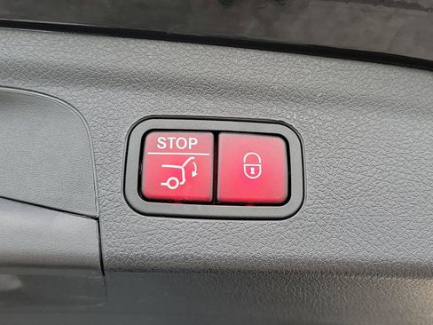 Used 2023 Mercedes-Benz GLE 450 4MATIC image 10