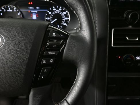 Used 2022 INFINITI QX80 Luxe w/ All-Season Package RWD image 11