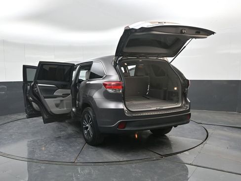 Used 2019 Toyota Highlander LE image 49