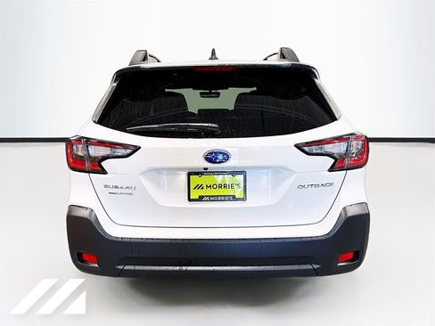 Used 2025 Subaru Outback Premium image 6