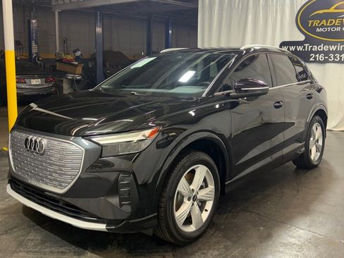 Used 2022 Audi Q4 e-tron Premium w/ Convenience Package image 3