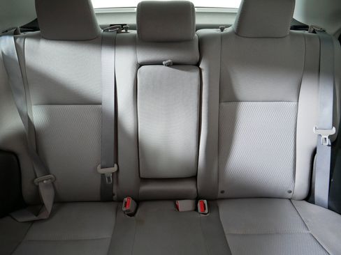 Used 2016 Toyota Corolla LE FWD image 13