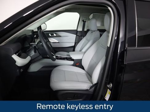 New 2026 Ford Explorer Platinum w/ LUX Leather Package AWD/4WD image 24