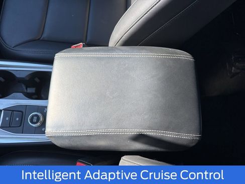 Certified 2022 Ford Explorer XLT w/ Equipment Group 202A image 13