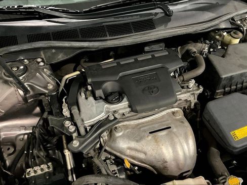 Used 2015 Toyota Camry LE FWD image 29