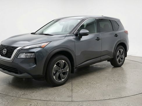 Used 2025 Nissan Rogue SV FWD image 3