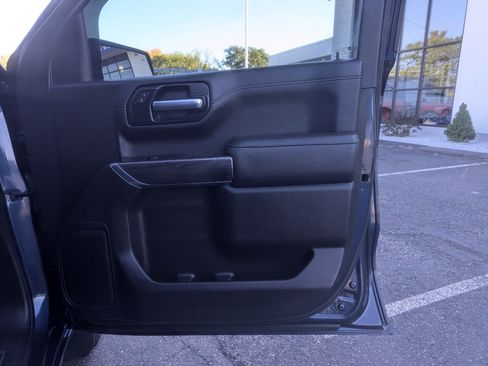 Used 2021 Chevrolet Silverado 1500 LTZ w/ Z71 Off-Road Package image 31