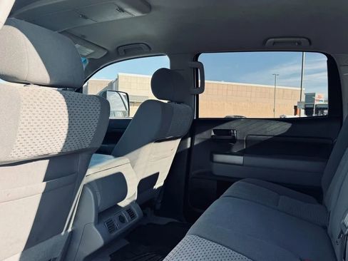 Used 2010 Toyota Tundra 4x4 CrewMax image 22