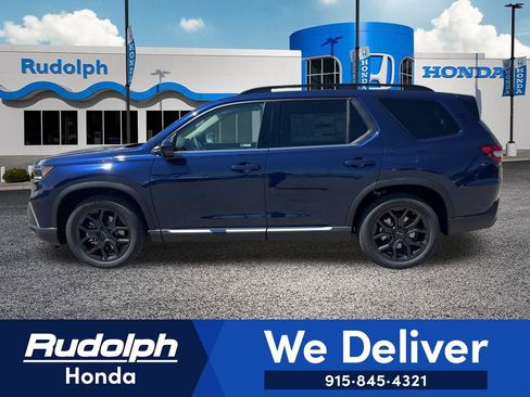 New 2025 Honda Pilot Touring image 2