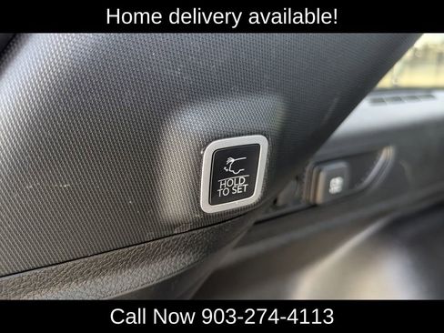 Used 2025 Jeep Grand Cherokee Altitude image 36