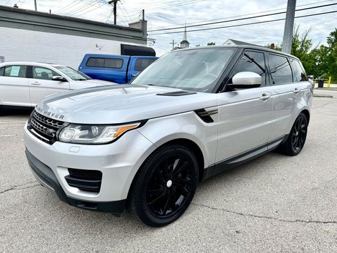 Used 2015 Land Rover Range Rover Sport SE image 3