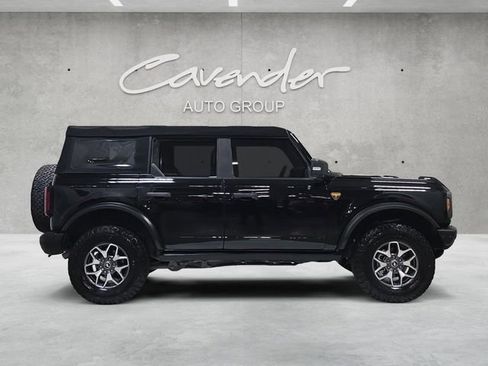 Used 2022 Ford Bronco Badlands image 17