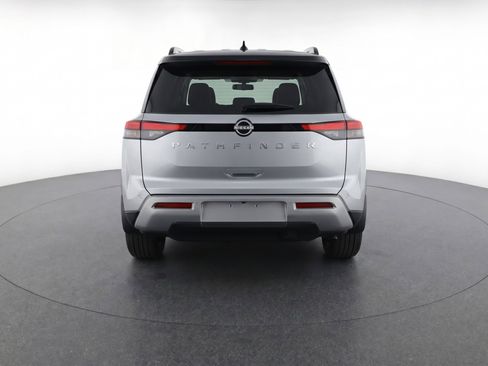Used 2025 Nissan Pathfinder SV image 7
