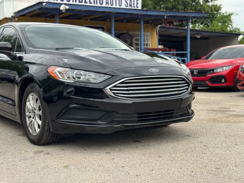 Used 2017 Ford Fusion S FWD image 2
