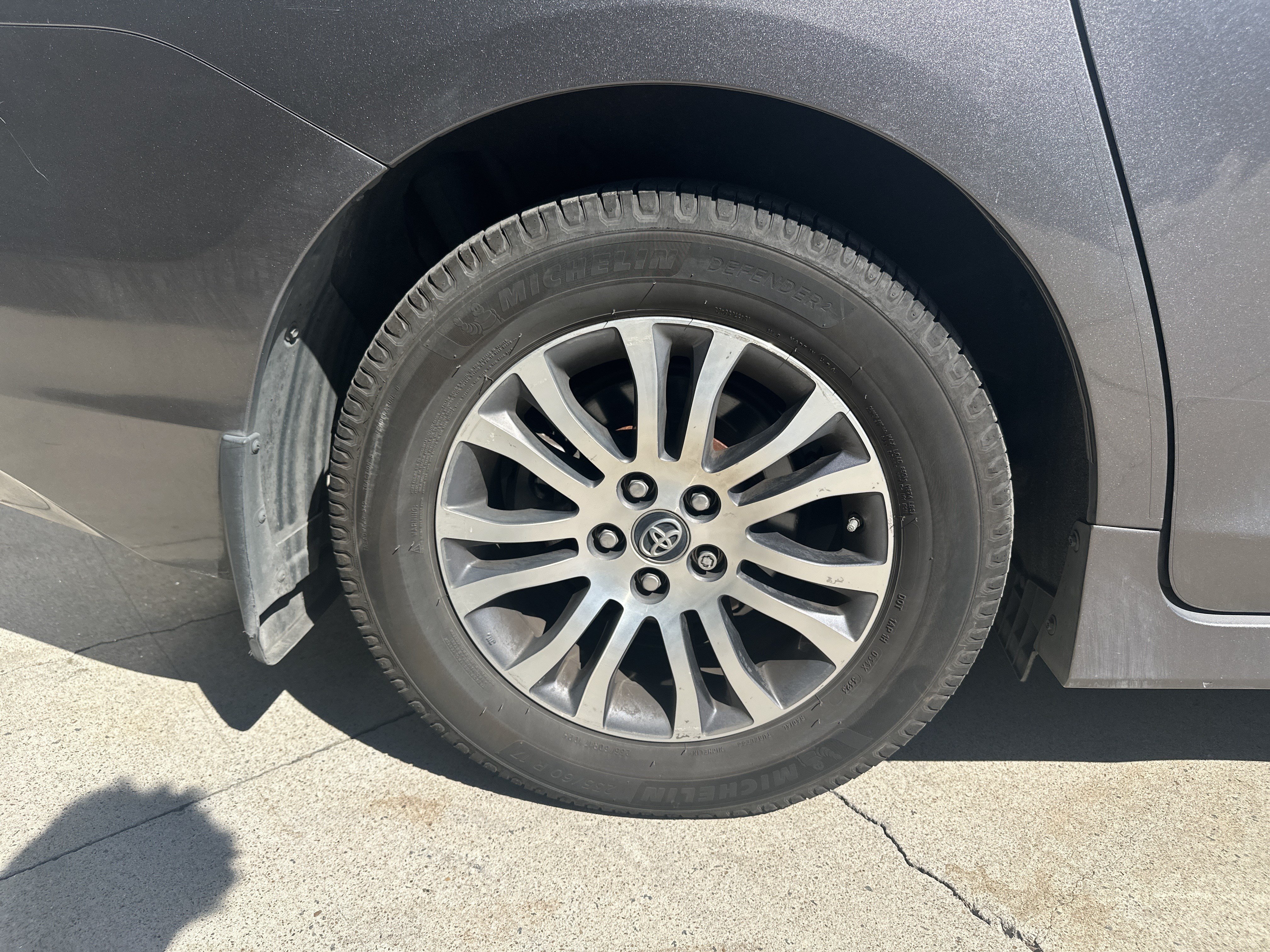 Used 2018 Toyota Sienna XLE w/ XLE Navigation Package FWD image 33