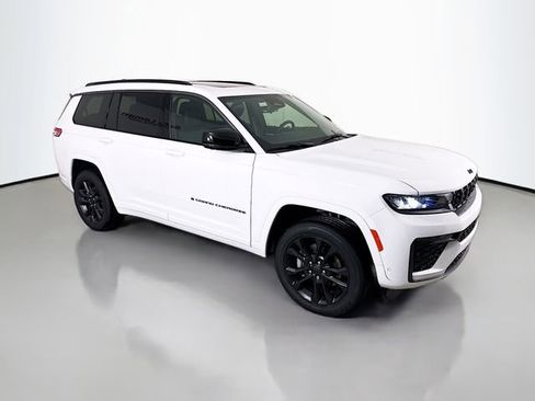 New 2026 Jeep Grand Cherokee L Limited image 1