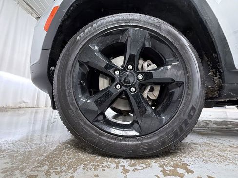 Used 2024 Jeep Grand Cherokee Altitude image 12