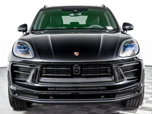 Certified 2026 Porsche Macan AWD/4WD image 7