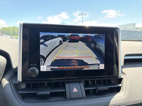 Used 2023 Toyota RAV4 XLE w/ XLE Grade Weather Package AWD/4WD image 21