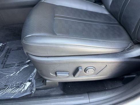 Used 2025 Kia Sorento S FWD image 31
