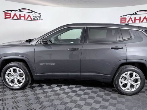 Used 2024 Jeep Compass Sport AWD/4WD image 3