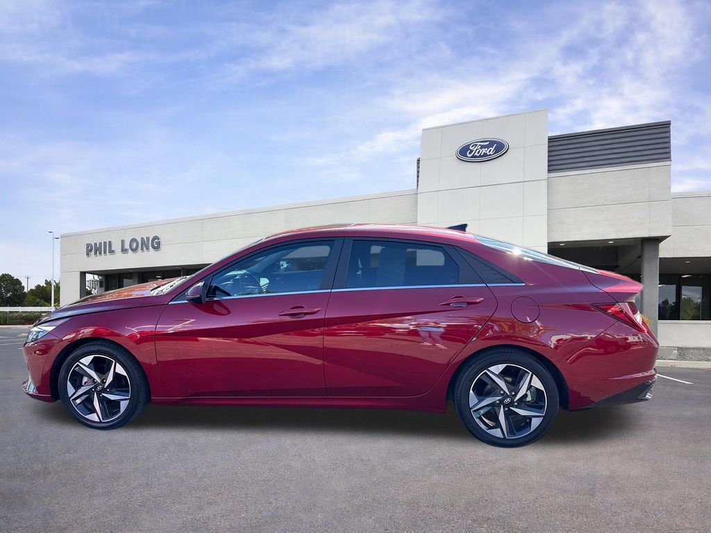 Used 2023 Hyundai Elantra Limited FWD image 5