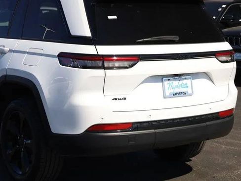 Certified 2022 Jeep Grand Cherokee Altitude image 7