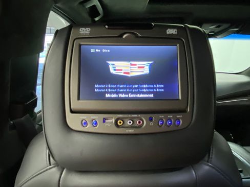 Used 2017 Cadillac Escalade Platinum AWD/4WD image 35
