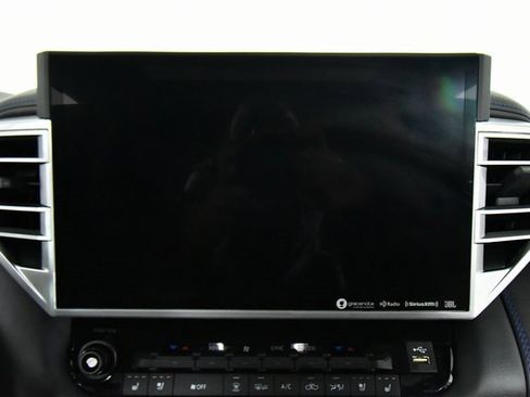 Used 2024 Toyota Tundra Platinum image 4