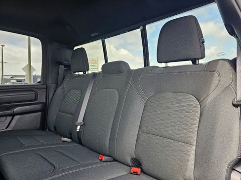 New 2026 RAM 1500 Express AWD/4WD image 17