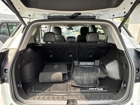 Used 2022 GMC Terrain AT4 AWD/4WD image 22