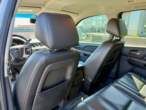 Used 2013 GMC Yukon XL SLT AWD/4WD image 13