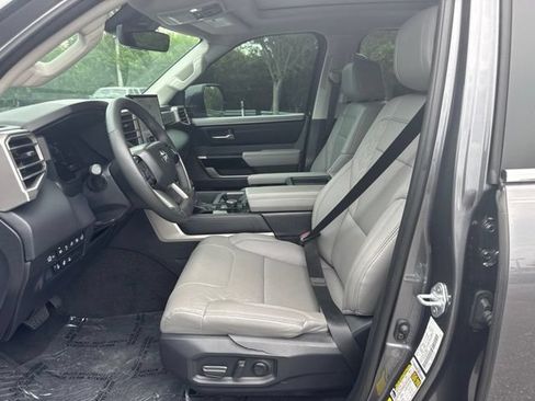 Used 2024 Toyota Tundra Limited w/ Power Package RWD image 8