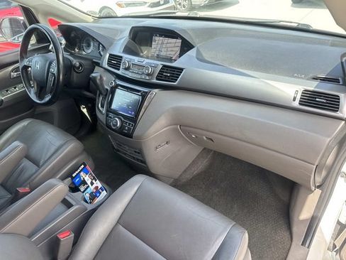 Used 2014 Honda Odyssey Touring image 13