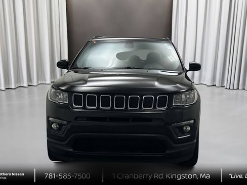 Used 2019 Jeep Compass Latitude w/ Cold Weather Group AWD/4WD image 2