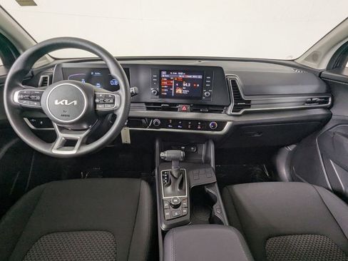 Used 2025 Kia Sportage LX image 14