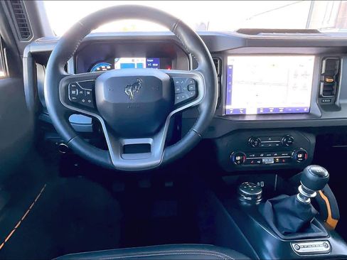 Certified 2024 Ford Bronco Badlands w/ Sasquatch Package image 5