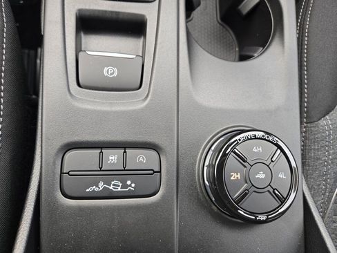 New 2025 Ford Ranger XLT w/ FX4 Off-Road Package image 17