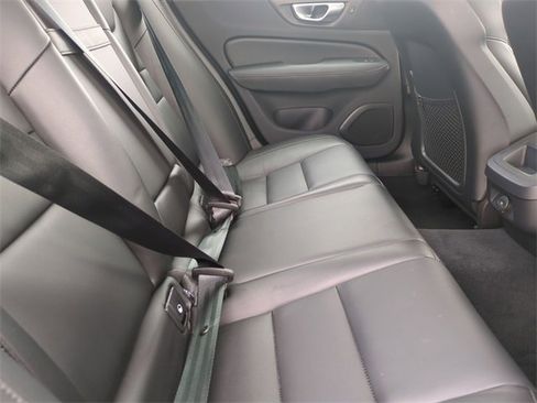 Used 2024 Volvo S60 B5 Core image 19