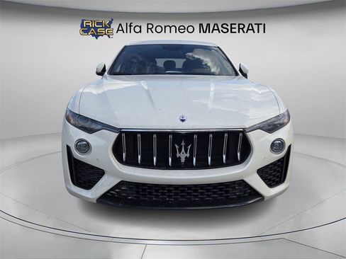 Used 2022 Maserati Levante GT image 3