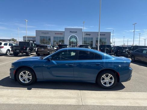 Used 2021 Dodge Charger SXT RWD image 5