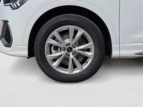New 2025 Audi Q3 2.0T Premium w/ Convenience Package AWD/4WD image 9