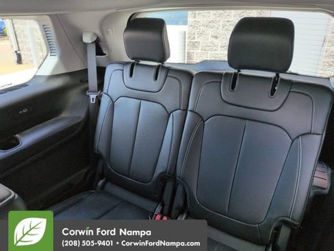 Used 2021 Jeep Grand Cherokee L Limited AWD/4WD image 28