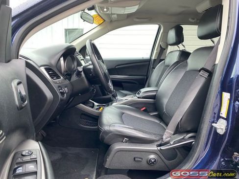 Used 2018 Dodge Journey Crossroad w/ Popular Equipment Group image 25