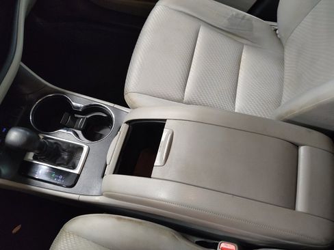 Used 2019 Toyota Highlander LE FWD image 26